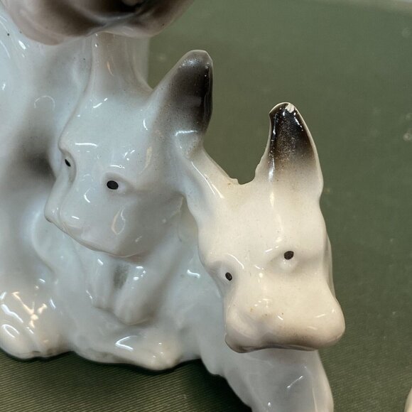 Vintage Scottish Terrier Scotty Dog & Puppies Porcelain Figurine Japan Set Of 2 - Picture 6 of 8